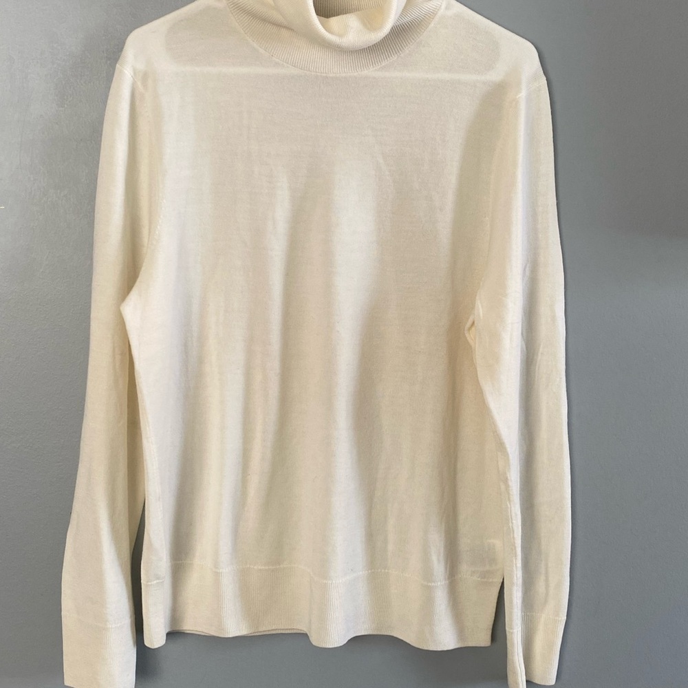 Brooks Brothers Women’s Cream Turtleneck Sweater 100% Marino Wool NWT SZ M